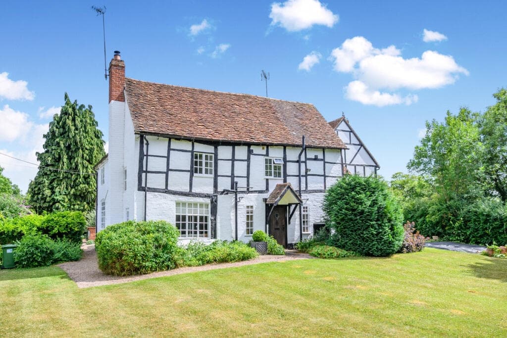 1 Fairview Cottages, Harvington - Home of Cotswold Financial